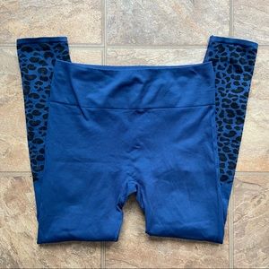 Fabletics High Waisted Seamless Leopard Leggings (Size L)